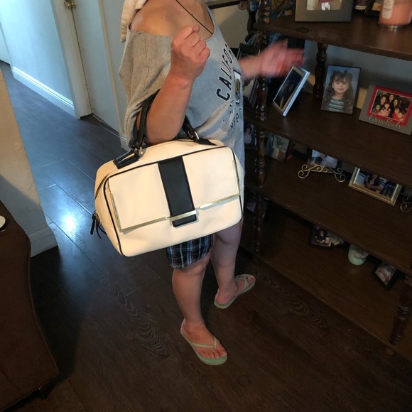 Calvin Klein purse - Picture 6 of 6